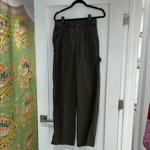 Vuori Women's Dark Green Cargo Pants